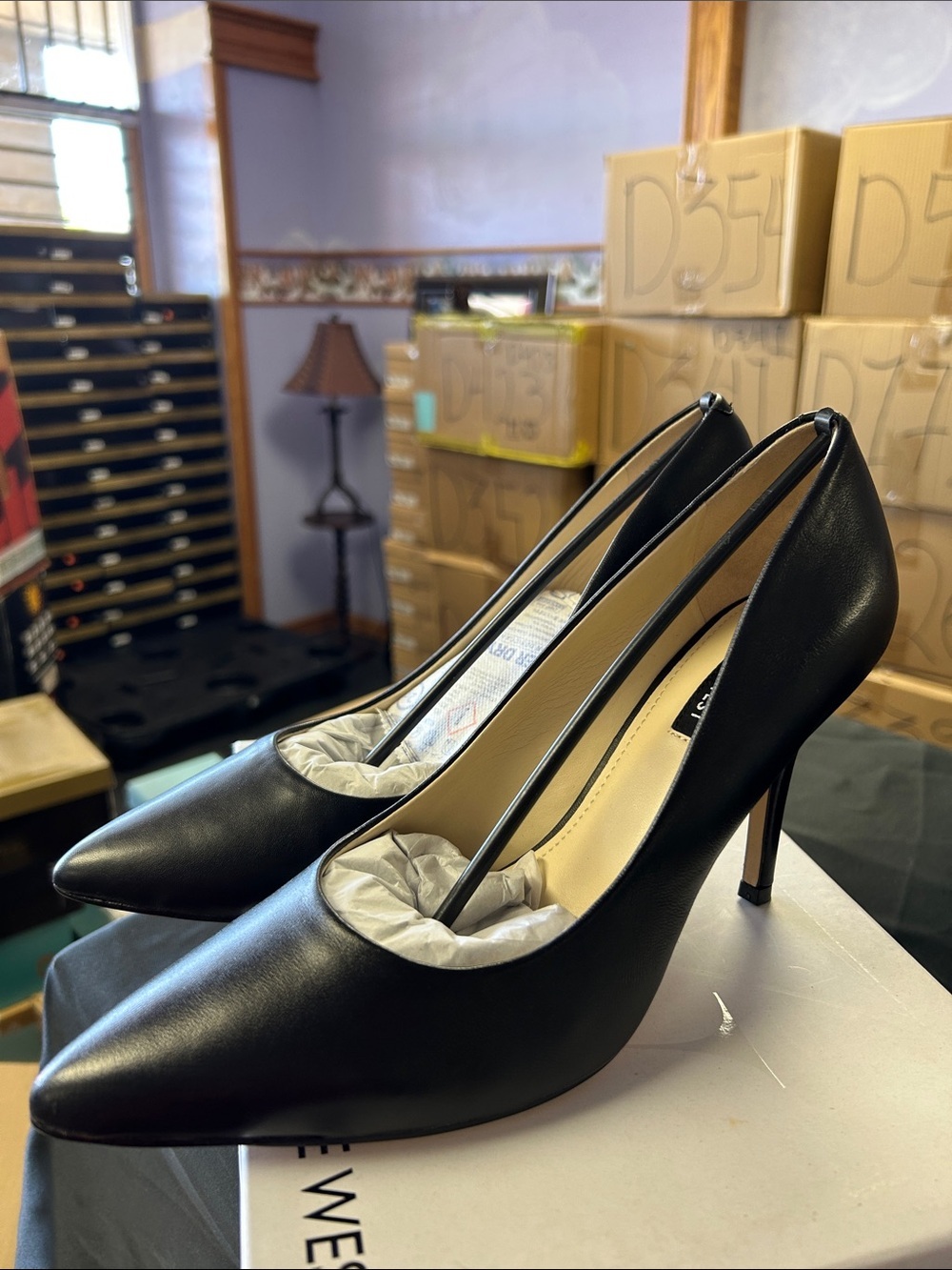 Nine West Black Leather Pointed-Toe Stiletto Pumps (Wide)